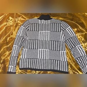 Joseph A woman sweater